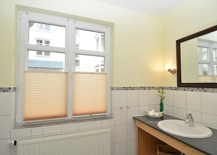 Seerose - 13 Sellin (Rugen)